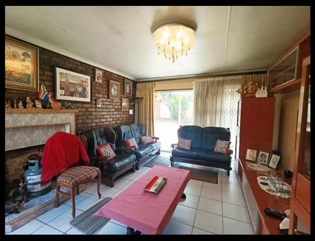 3 BEDROOM HOUSE FOR SALE IN WINCHESTER HILLS